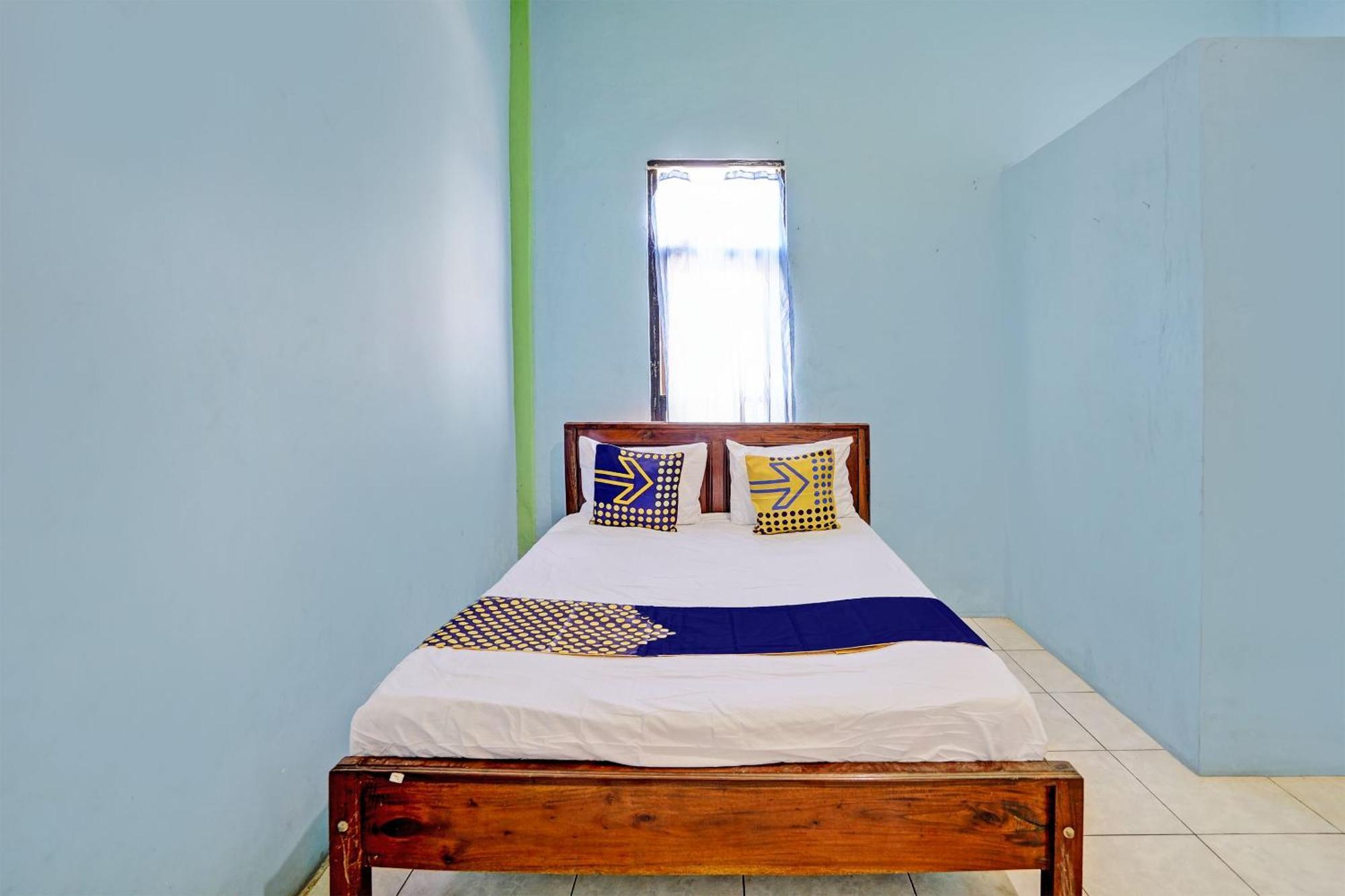 Oyo Life 93037 Nova Jaya Homestay Syariah Lamongan Exterior foto